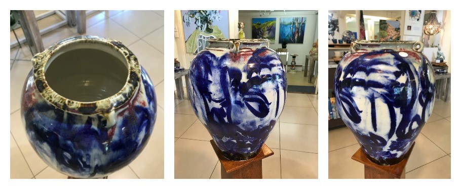 Large Blue and White pot