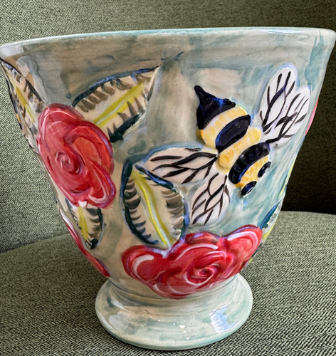 Bee and Flowers VOWL